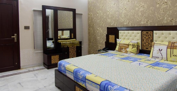 Patel Residency Guest House 2 image 17